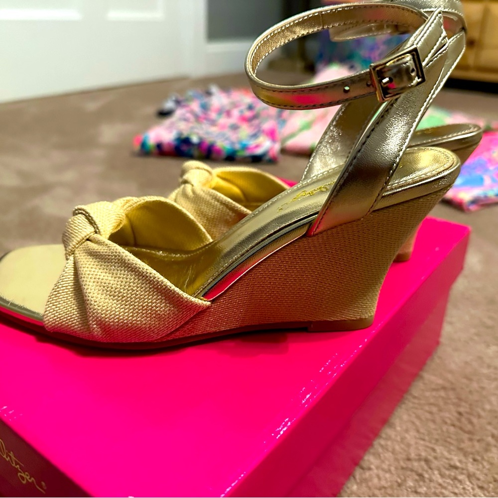 NWT Lilly Pulitzer size 7 wedges